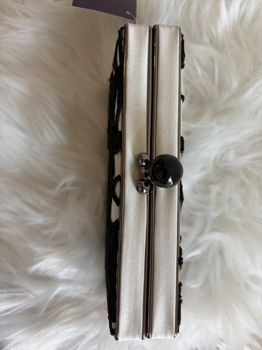 Enzo Angiolini Black and White Floral Frame Clasp Evening Clutch - Picture 3 of 10